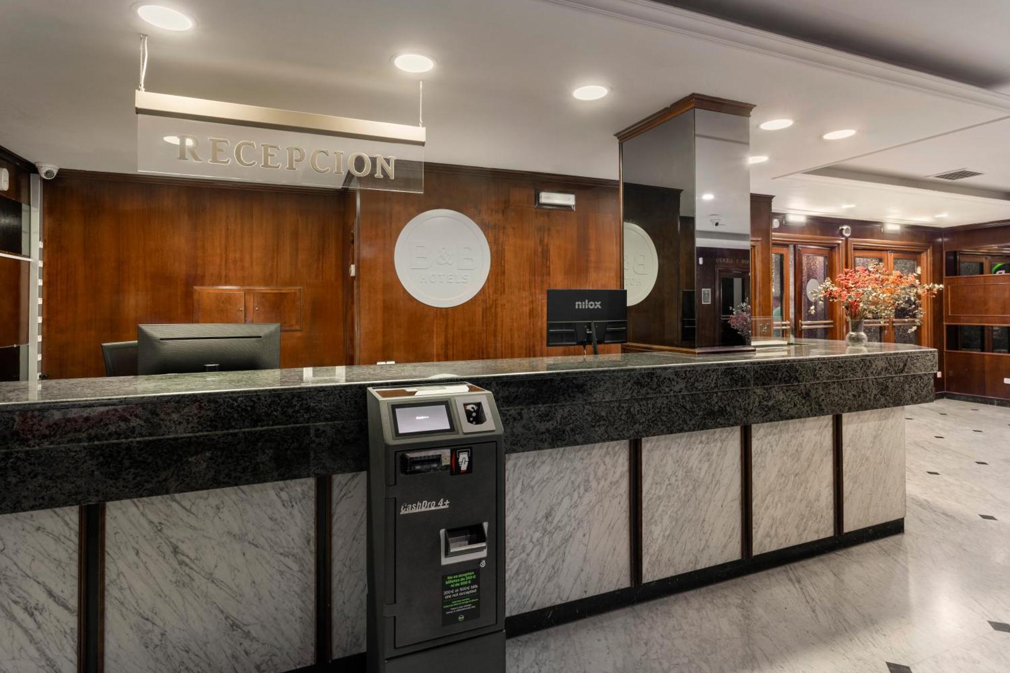 Hotel Royal